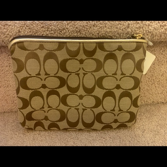 Coach mini bag and wristlet - Picture 4 of 13